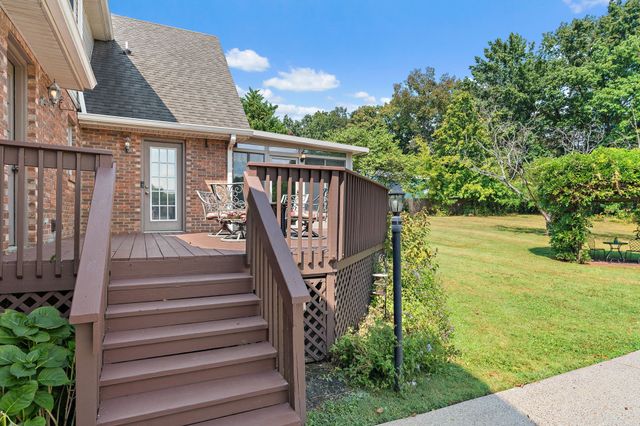 404 Southwinds Dr, Hermitage, TN 37076