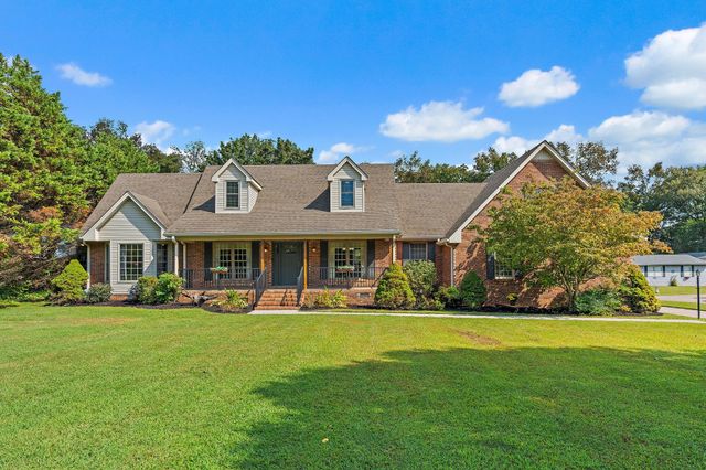 404 Southwinds Dr, Hermitage, TN 37076