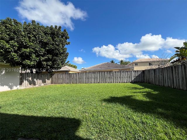 14041 SW 155th Ct, Miami, FL 33196