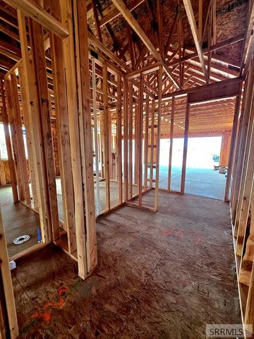 3083 Lancer Ave, Ammon, ID 83406