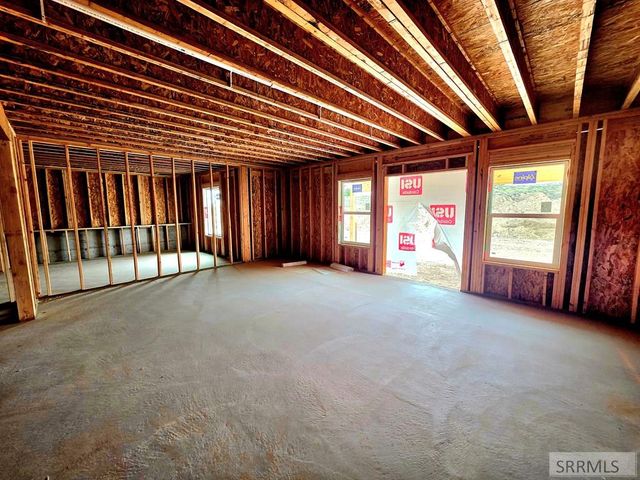 3083 Lancer Ave, Ammon, ID 83406