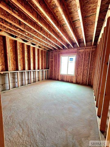 3083 Lancer Ave, Ammon, ID 83406