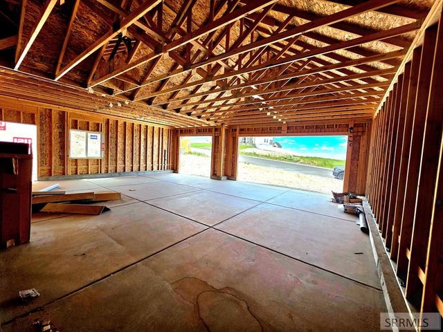 3083 Lancer Ave, Ammon, ID 83406