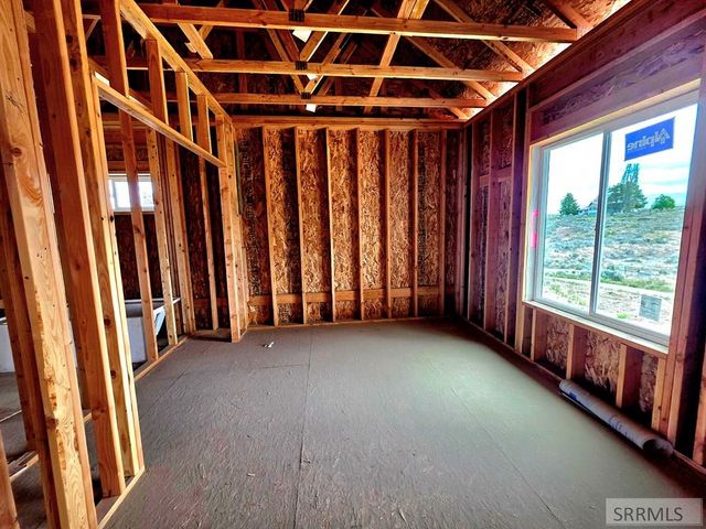 3083 Lancer Ave, Ammon, ID 83406