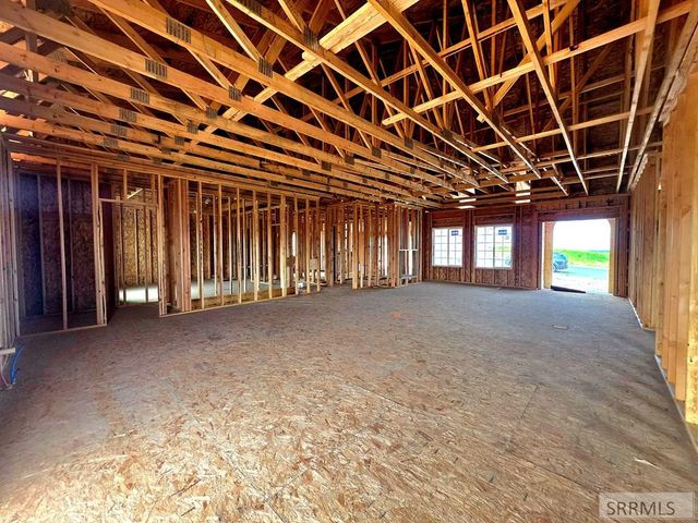 3083 Lancer Ave, Ammon, ID 83406