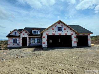 3083 Lancer Ave, Ammon, ID 83406