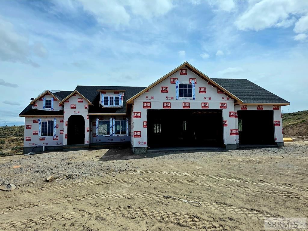 3083 Lancer Ave, Ammon, ID 83406