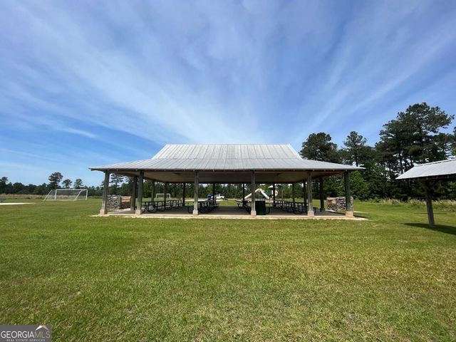 386 Shoreline Drive, Kingsland, GA 31548