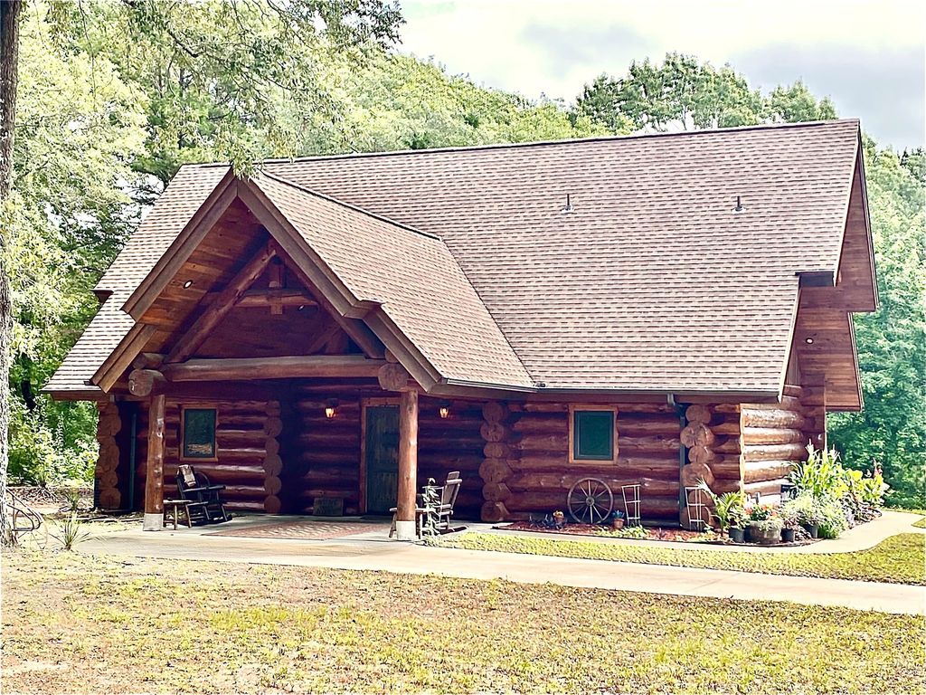 200 County Road 3282, Quitman, TX 75783