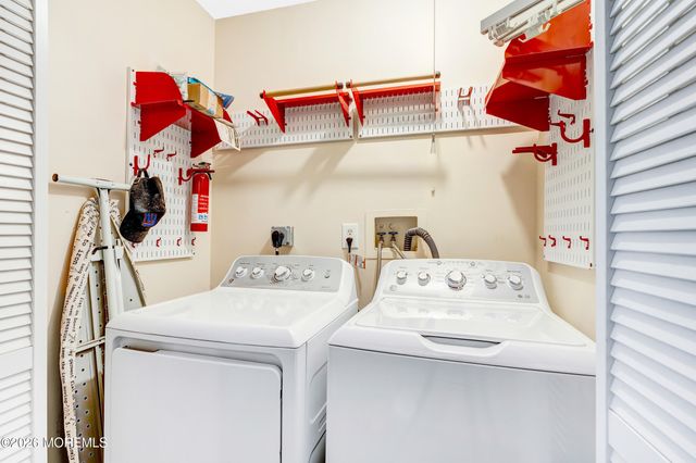 2802 Greenspire Court, Toms River, NJ 08755