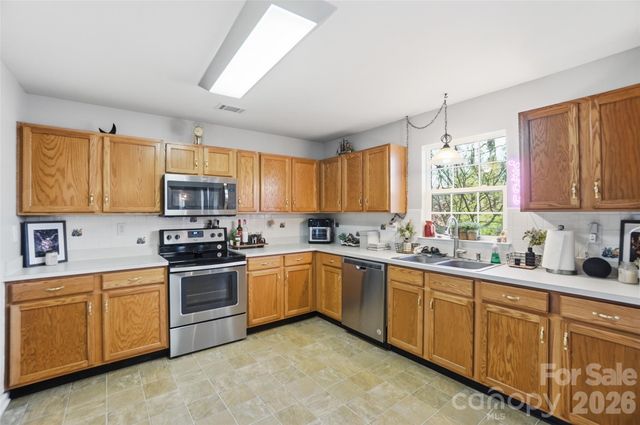 111 Austin Run Court, Kannapolis, NC 28083