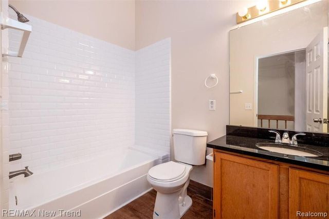 22363 Peachtree, Novi, MI 48375