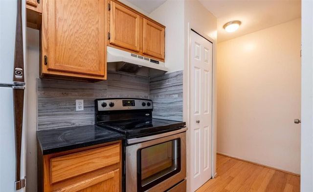 22363 Peachtree, Novi, MI 48375