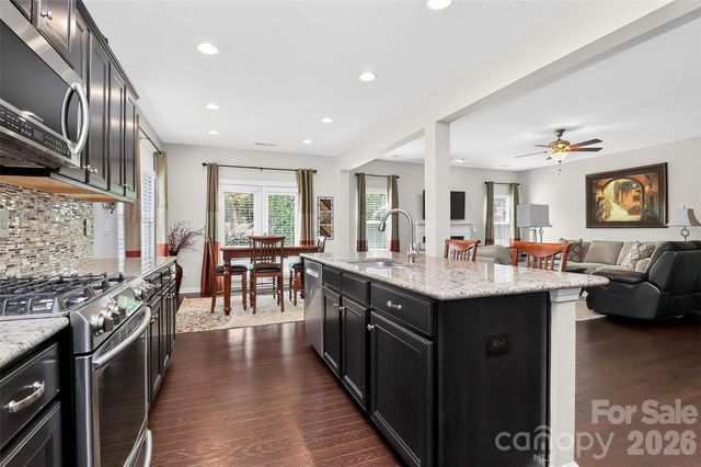 5409 Poplar Knoll Drive, Matthews, NC 28105