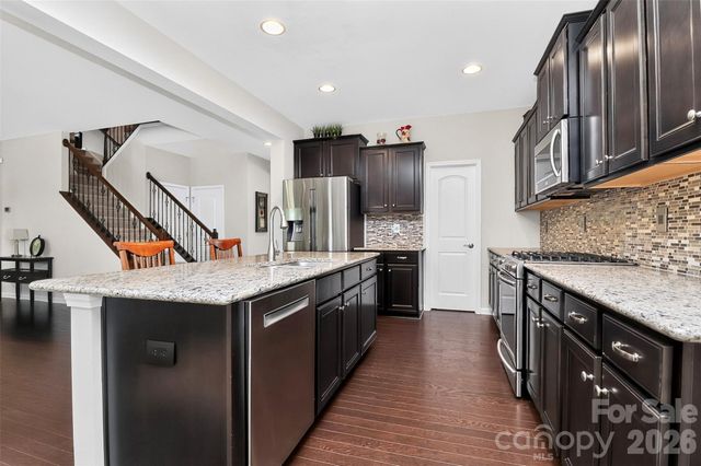 5409 Poplar Knoll Drive, Matthews, NC 28105