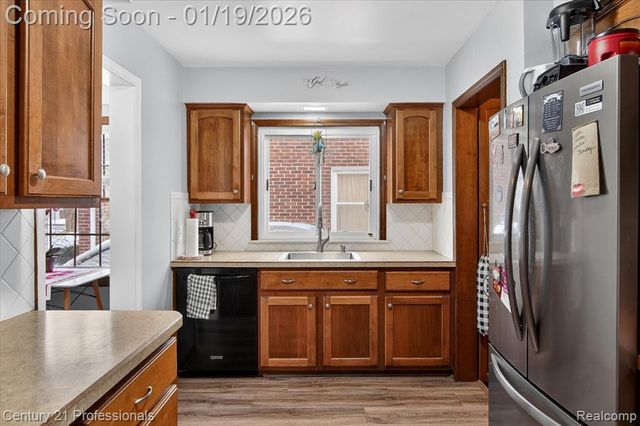 13651 Castle Street, Southgate, MI 48195