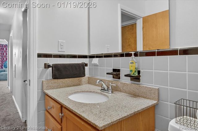 13651 Castle Street, Southgate, MI 48195