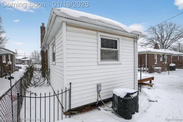 13651 Castle Street, Southgate, MI 48195