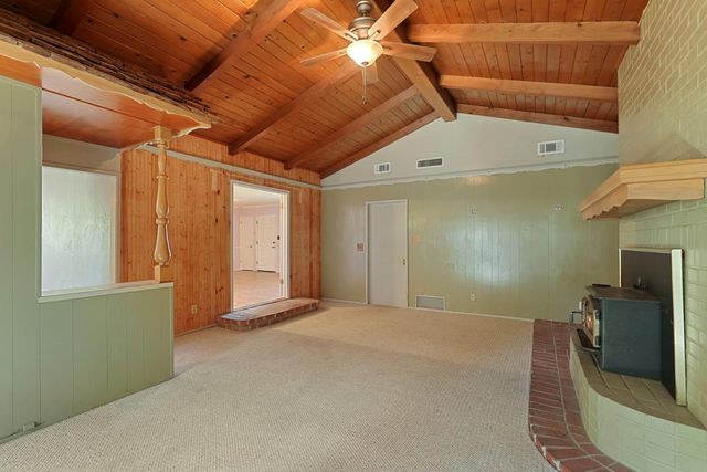 3805 Bonnie Ln, Stockton, CA 95204