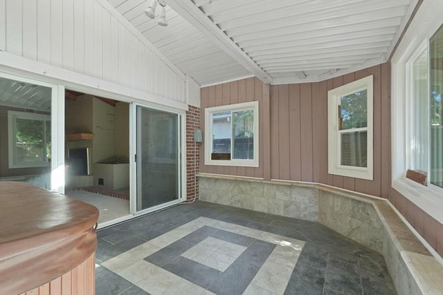 3805 Bonnie Ln, Stockton, CA 95204
