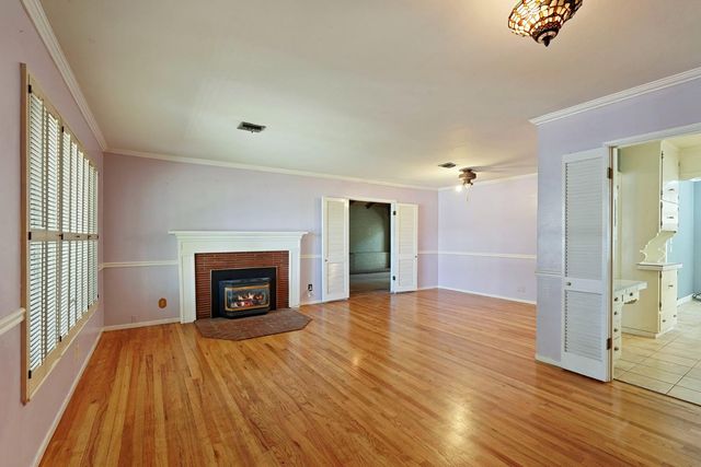 3805 Bonnie Ln, Stockton, CA 95204