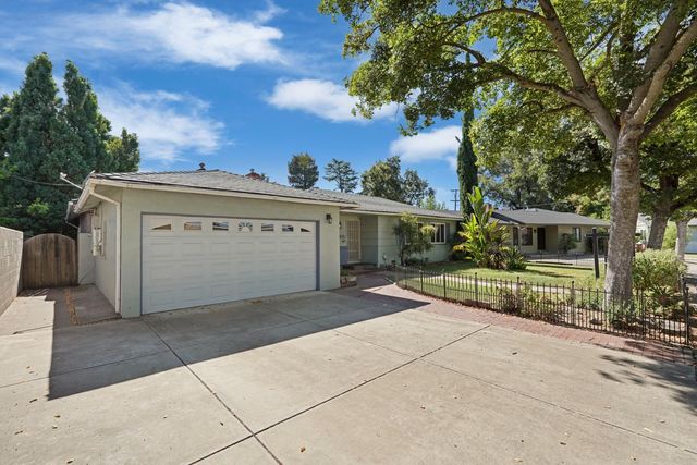 3805 Bonnie Ln, Stockton, CA 95204