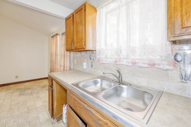 10125 RACOON Drive, El Paso, TX 79924