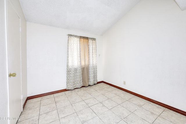 10125 RACOON Drive, El Paso, TX 79924