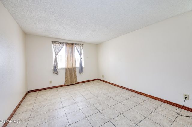 10125 RACOON Drive, El Paso, TX 79924