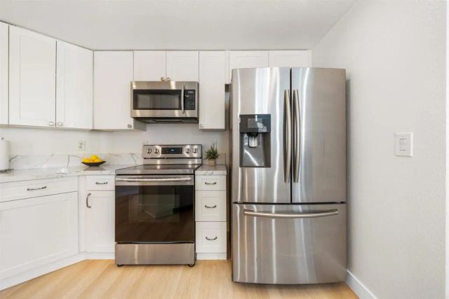 680 CAMINO DE LA REINA 2112, San Diego, CA 92108