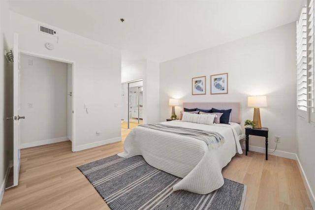 680 CAMINO DE LA REINA 2112, San Diego, CA 92108