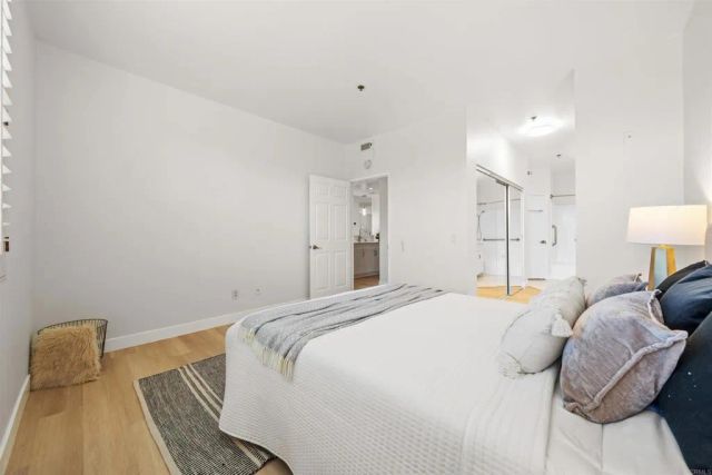 680 CAMINO DE LA REINA 2112, San Diego, CA 92108