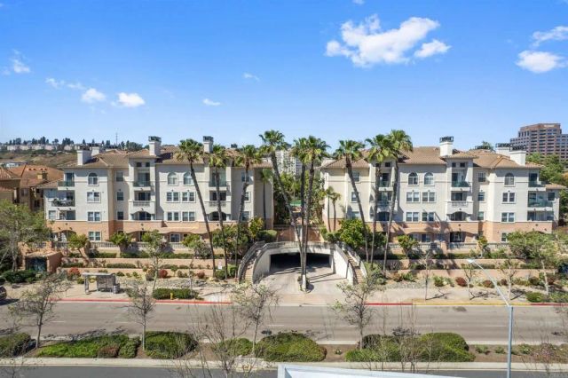 680 CAMINO DE LA REINA 2112, San Diego, CA 92108