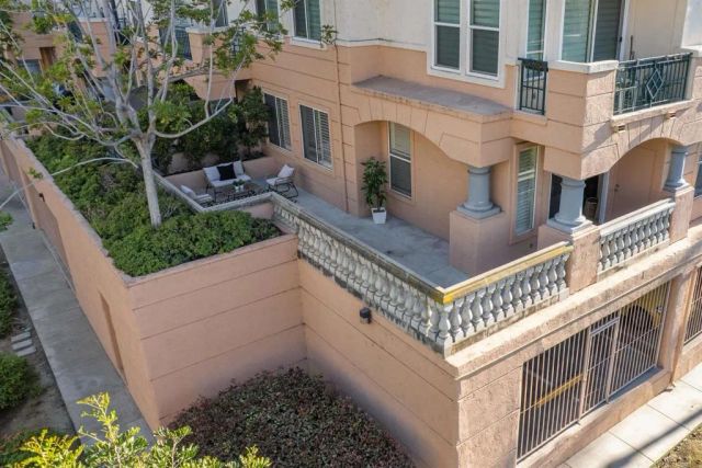 680 CAMINO DE LA REINA 2112, San Diego, CA 92108