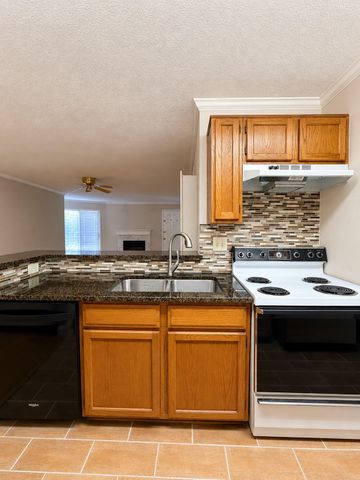 10613 Braes Bend Drive 10613C, Houston, TX 77071