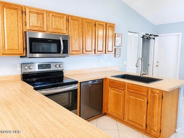 561 Astoria Drive, Deland, FL 32724