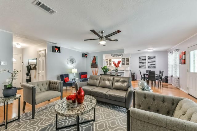 3205 Brookhurst Lane, Deer Park, TX 77536