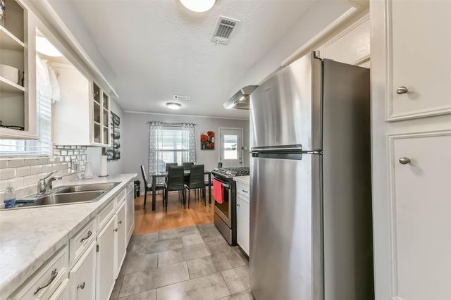 3205 Brookhurst Lane, Deer Park, TX 77536