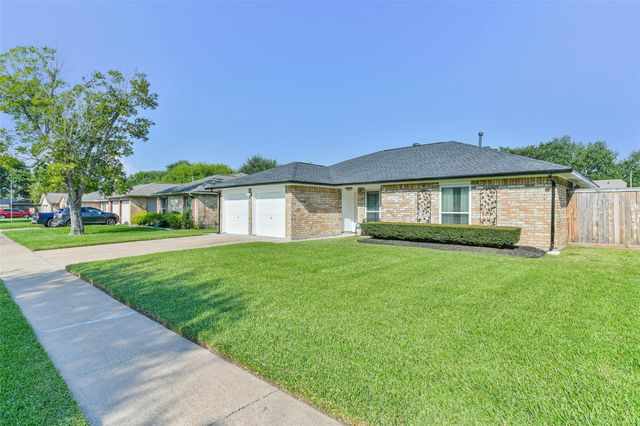 3205 Brookhurst Lane, Deer Park, TX 77536