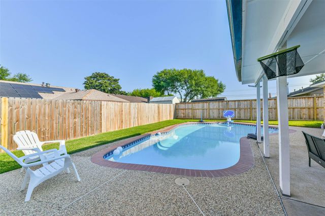 3205 Brookhurst Lane, Deer Park, TX 77536