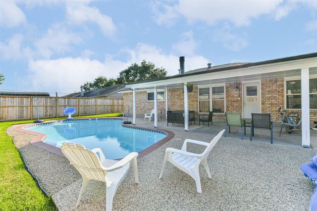 3205 Brookhurst Lane, Deer Park, TX 77536