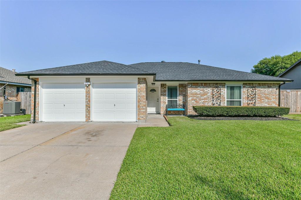 3205 Brookhurst Lane, Deer Park, TX 77536