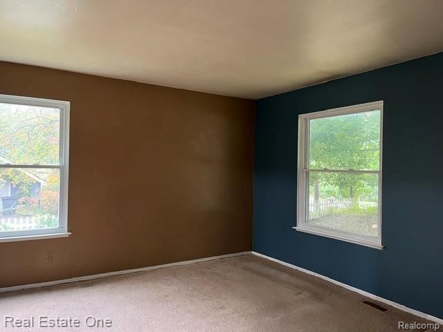 2820 S Commerce Road, Commerce Twp, MI 48390