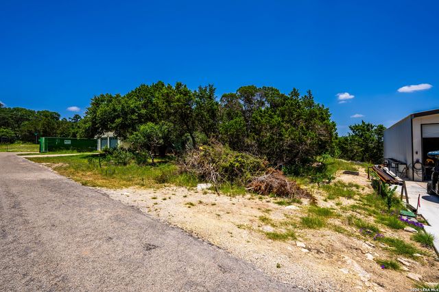 1216 Lakebreeze, Canyon Lake, TX 78133