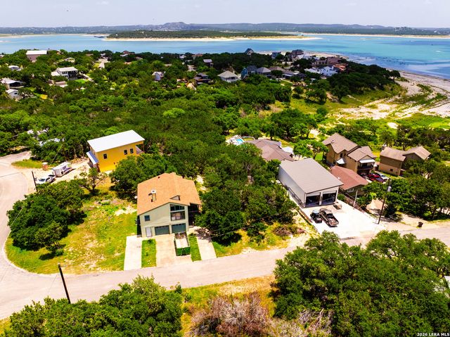 1216 Lakebreeze, Canyon Lake, TX 78133