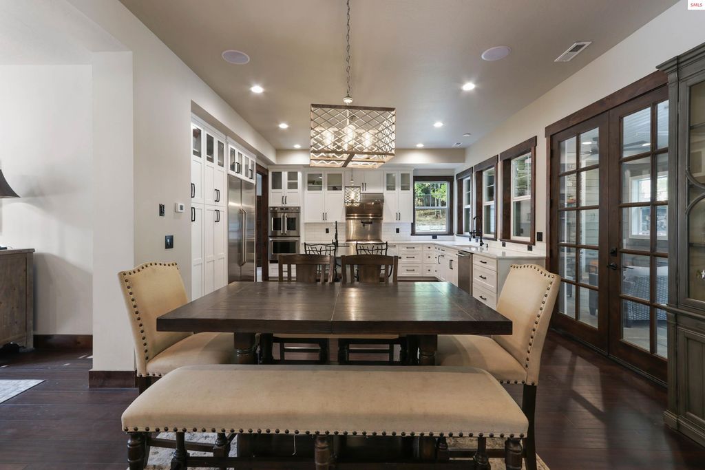 399 Forest Knolls Drive, Sandpoint, ID 83864 photo 10