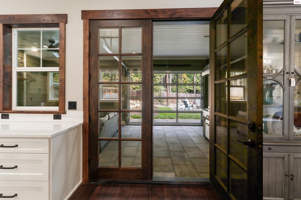 399 Forest Knolls Drive, Sandpoint, ID 83864 photo 19