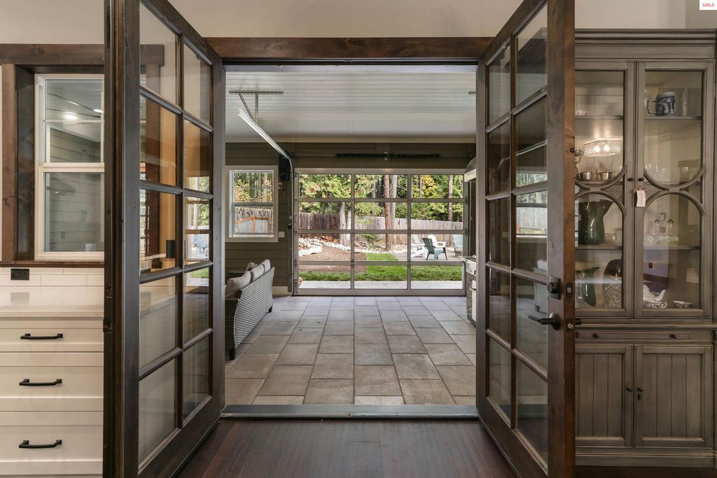 399 Forest Knolls Drive, Sandpoint, ID 83864 photo 20