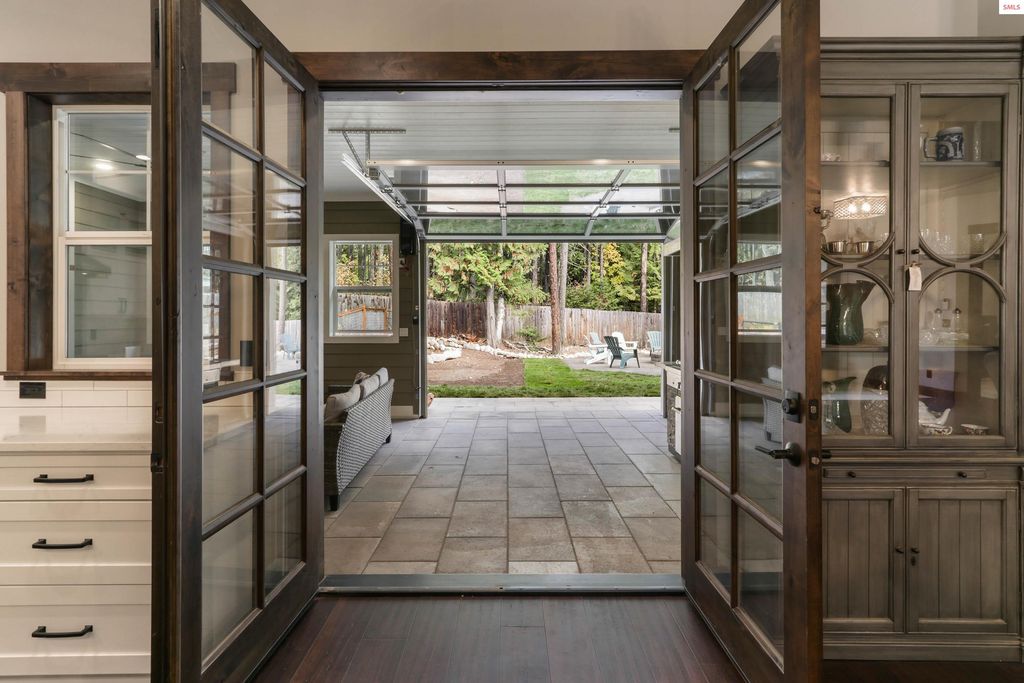 399 Forest Knolls Drive, Sandpoint, ID 83864 photo 21