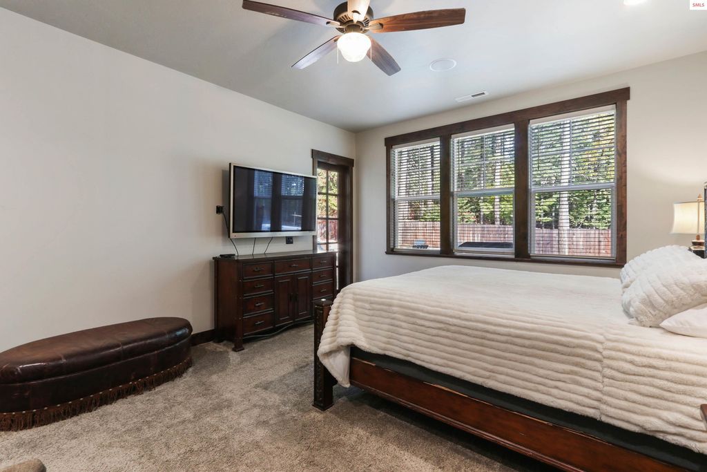 399 Forest Knolls Drive, Sandpoint, ID 83864 photo 27